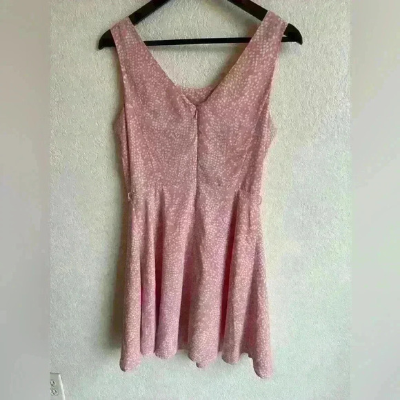 Forever 21 Pink & White Print A-Line Dress Size Medium - Picture 2 of 3
